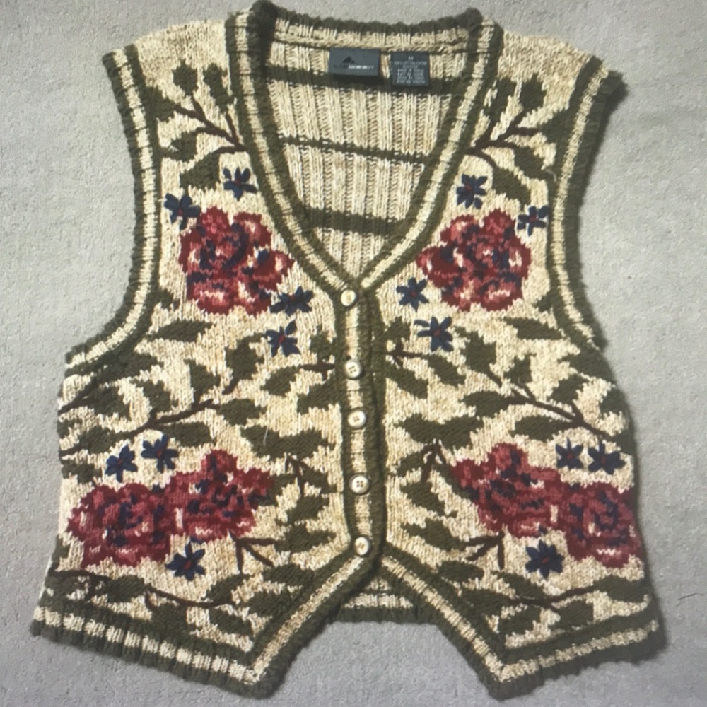 Floral Knit Sweater Vest
